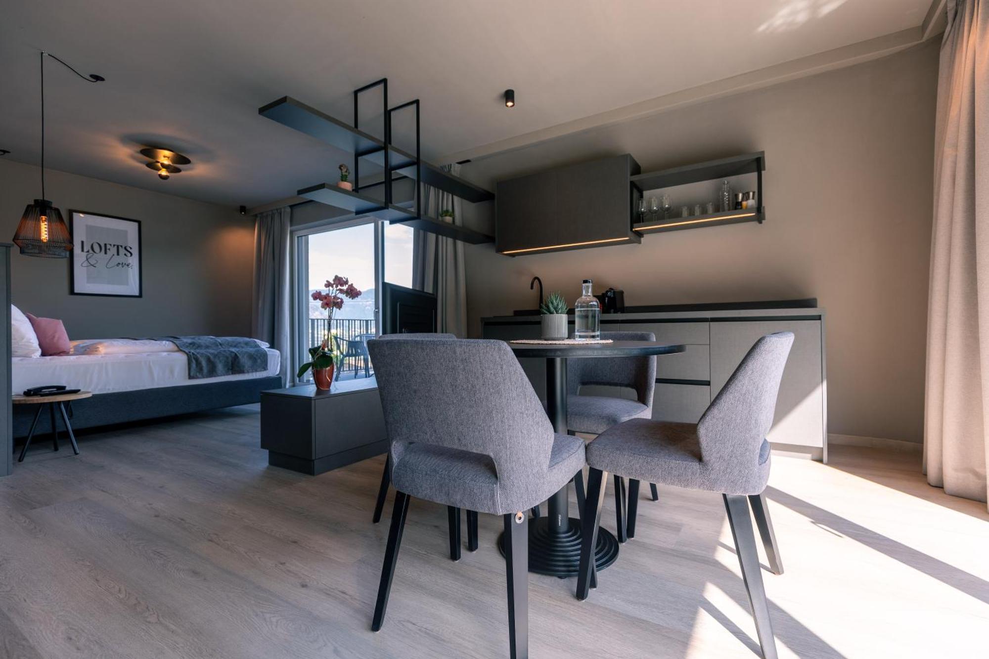 Belia Lofts - Adults Only - Apartments Appiano Sulla Strada Del Vino Luaran gambar