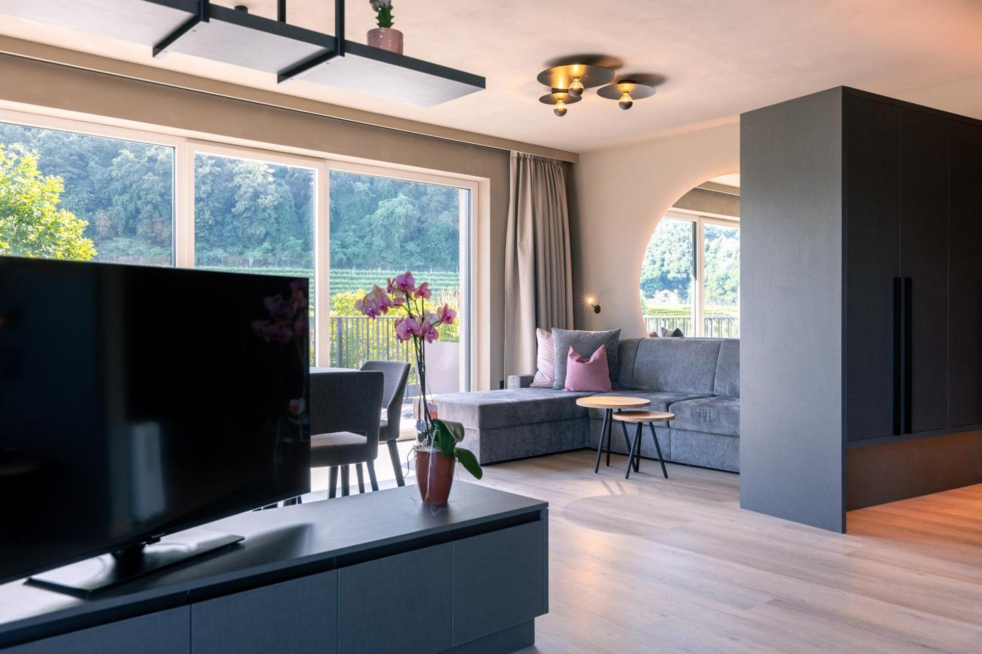 Belia Lofts - Adults Only - Apartments Appiano Sulla Strada Del Vino Luaran gambar