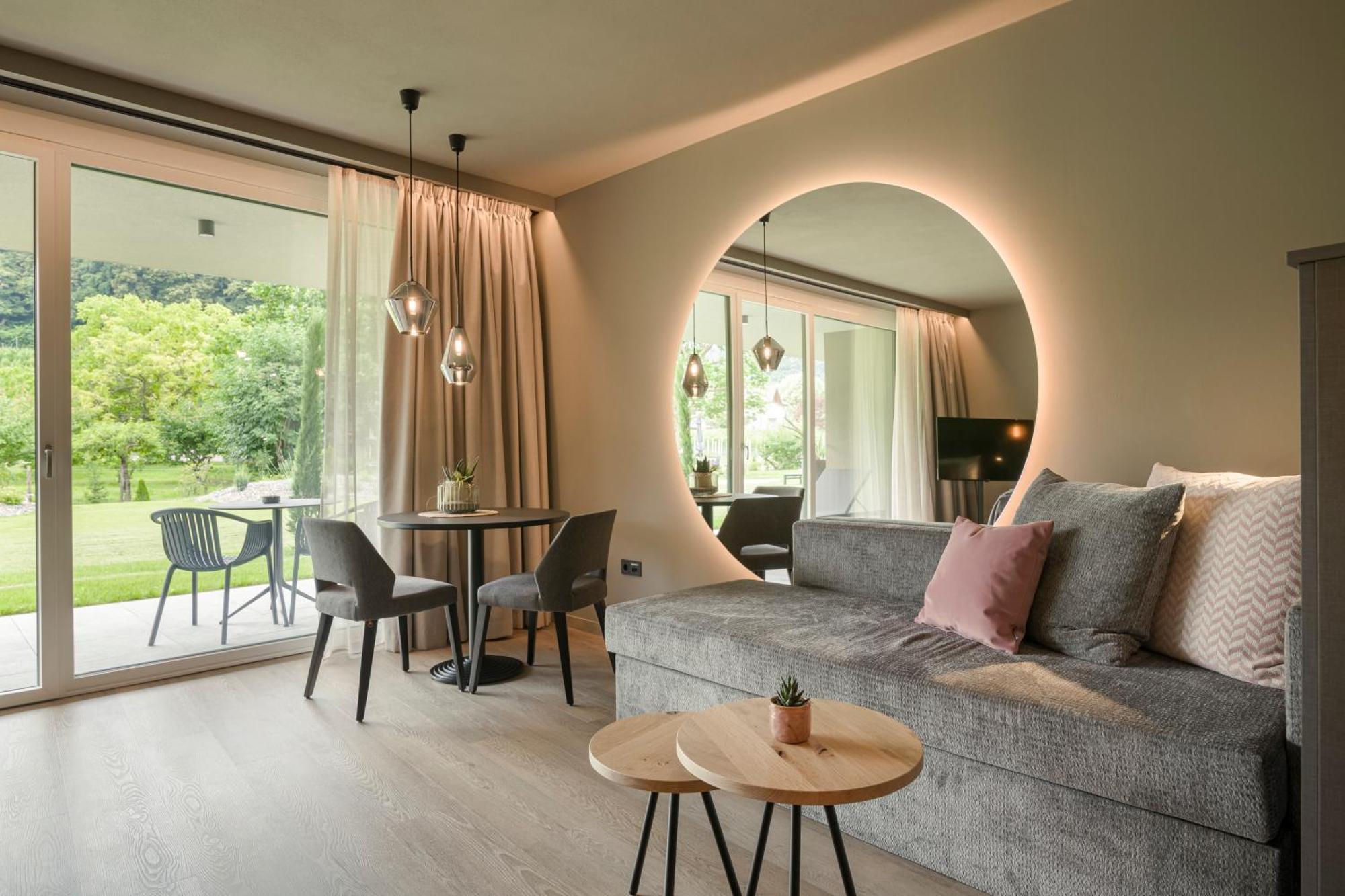 Belia Lofts - Adults Only - Apartments Appiano Sulla Strada Del Vino Luaran gambar