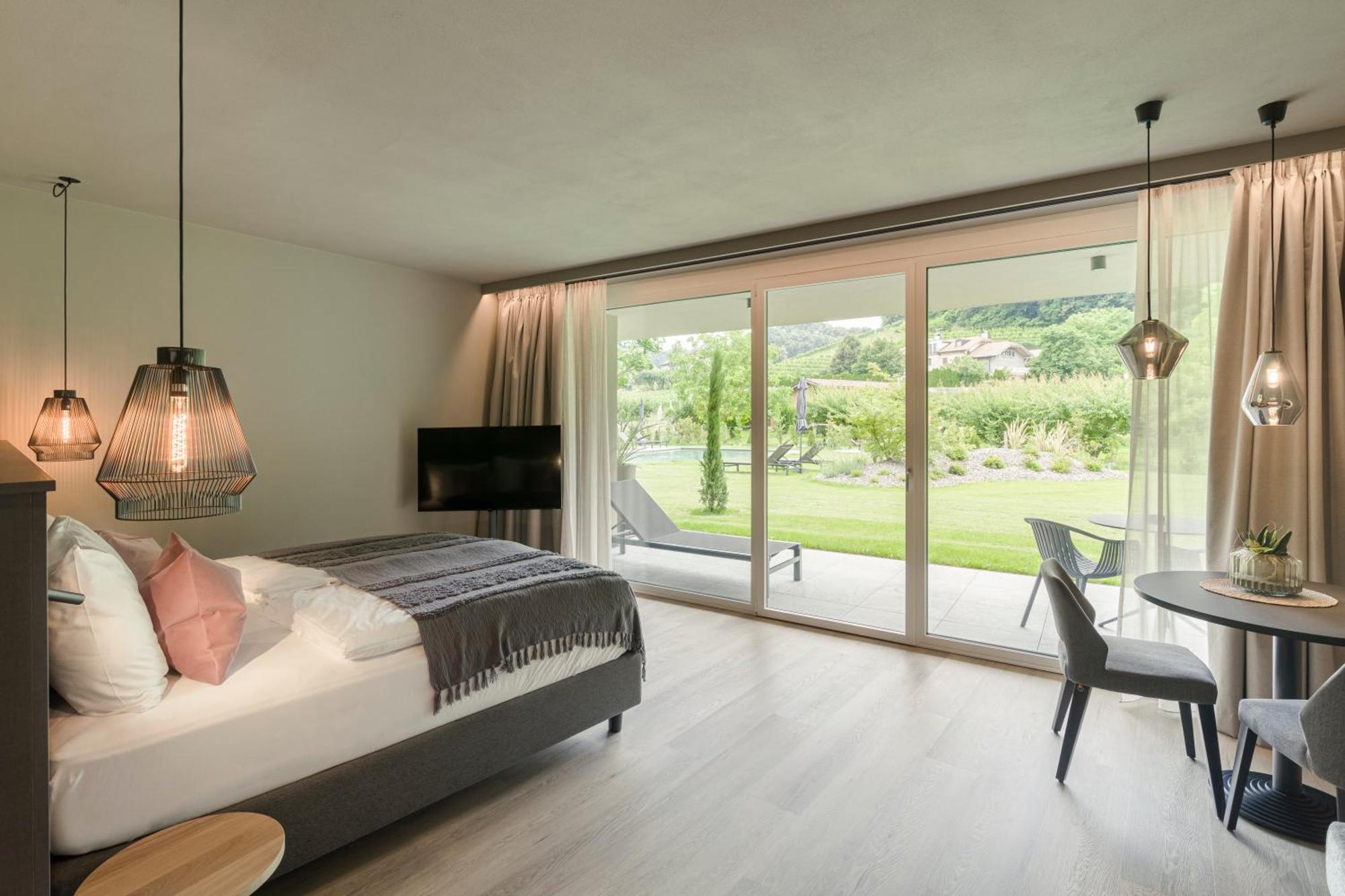 Belia Lofts - Adults Only - Apartments Appiano Sulla Strada Del Vino Luaran gambar