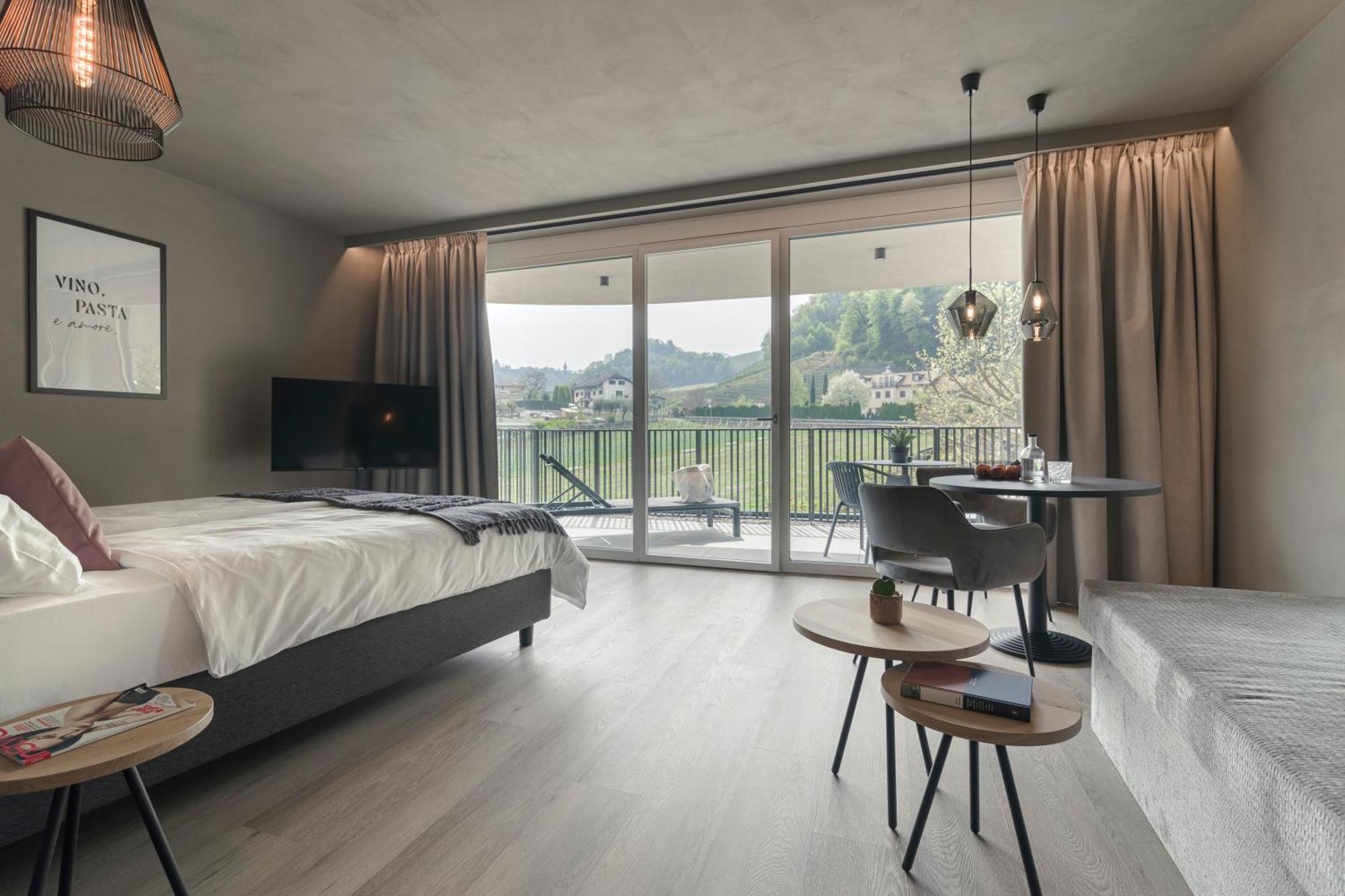 Belia Lofts - Adults Only - Apartments Appiano Sulla Strada Del Vino Luaran gambar